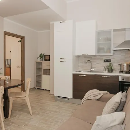 King - 1000mbps - Netflix - Smarttv - Full Kitchen Appartement Genua